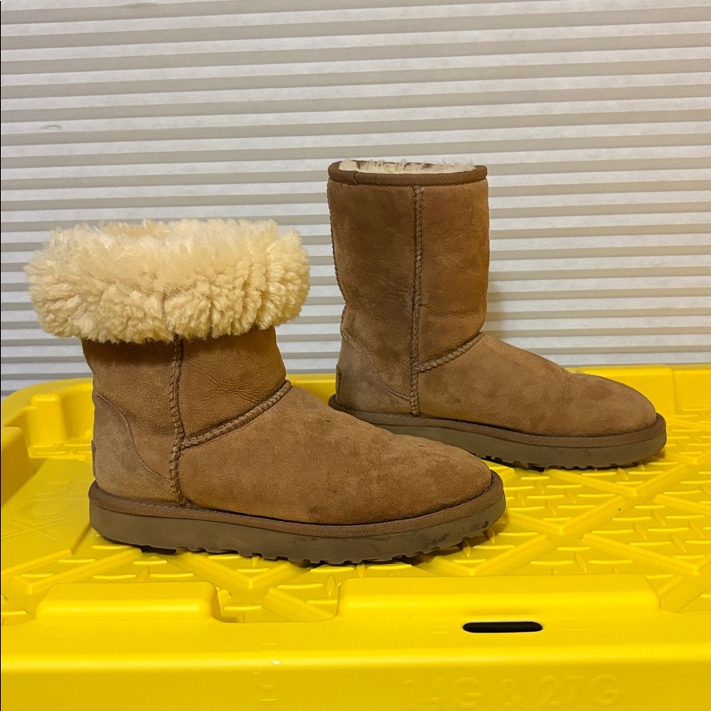 UGG 1016223 Genuine Suede Leather Tan Warm Winter Boots VGUC 5